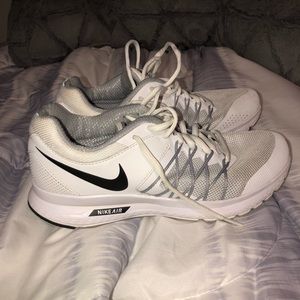 White nike sneakers